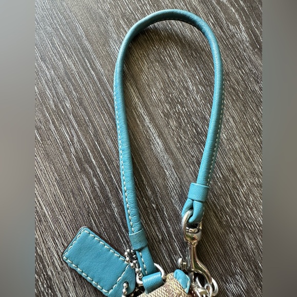 Coach Wristlet - Picture 5 of 12